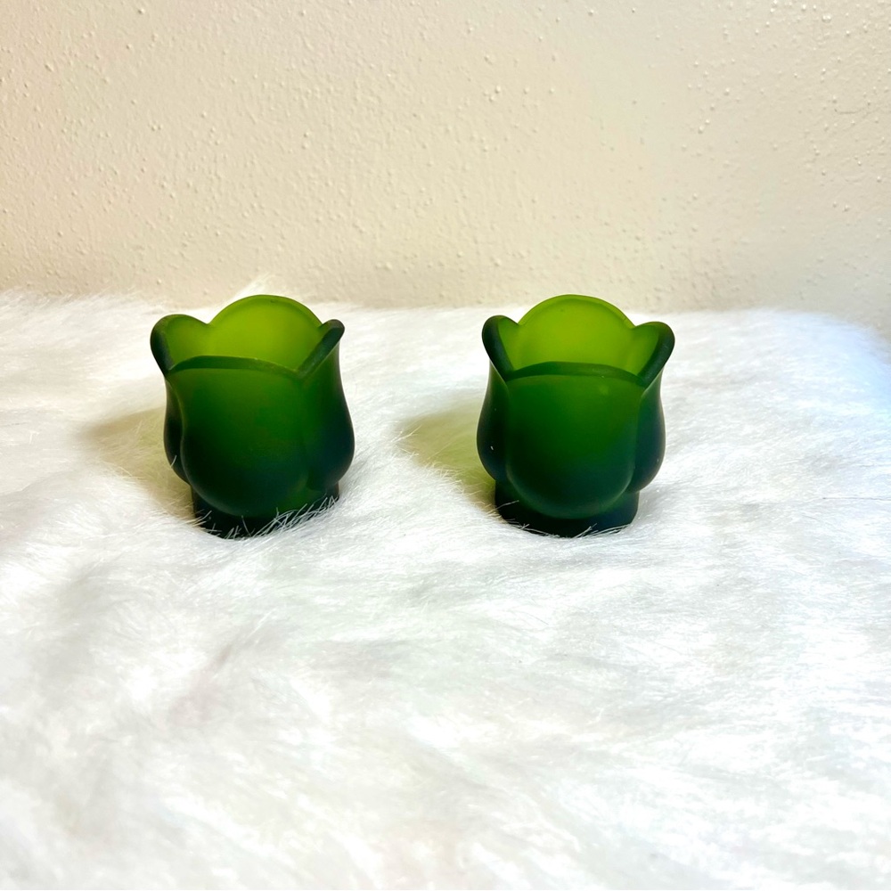 Pair of frosted green candle holders in petal flower design